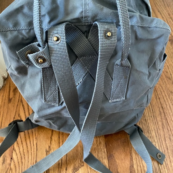Fjallraven Grey Backpack - Picture 4 of 4